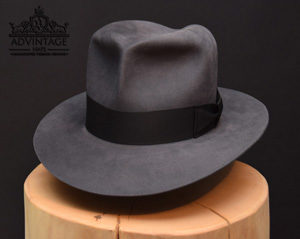 Mehr über den Artikel erfahren Stahlgrauer Clipper