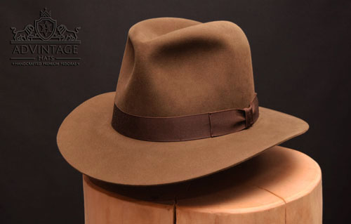 Custom Fedora Hut in Light-Sable - basierend auf dem Hut von Alan Grant in Jurassic Park 3