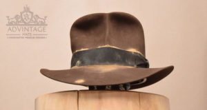 Mehr über den Artikel erfahren MasterPiece Hero SoC Fedora Hut in True-Sable (Truck Szene)