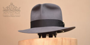 Mehr über den Artikel erfahren Clipper Fedora Hut in Steel-Grey