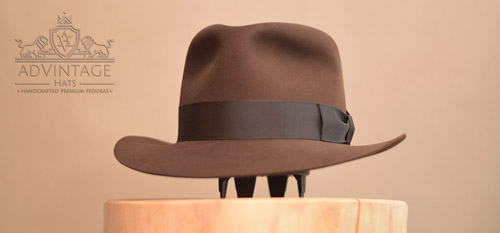 Crusader Fedora Hut in True-Sable mit breiterer Front