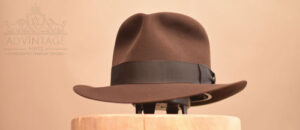 Read more about the article MasterPiece Crusader Fedora hat in True-Sable