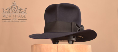 Costum Fedora hat in Midnight Blue