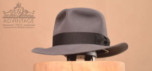 Read more about the article Crusader Fedora Hat in Steel-Grey