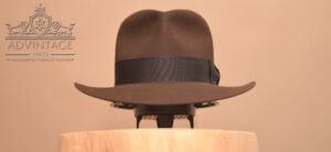 Mehr über den Artikel erfahren Temple Fedora Hut (Minen Szene) in True-Sable